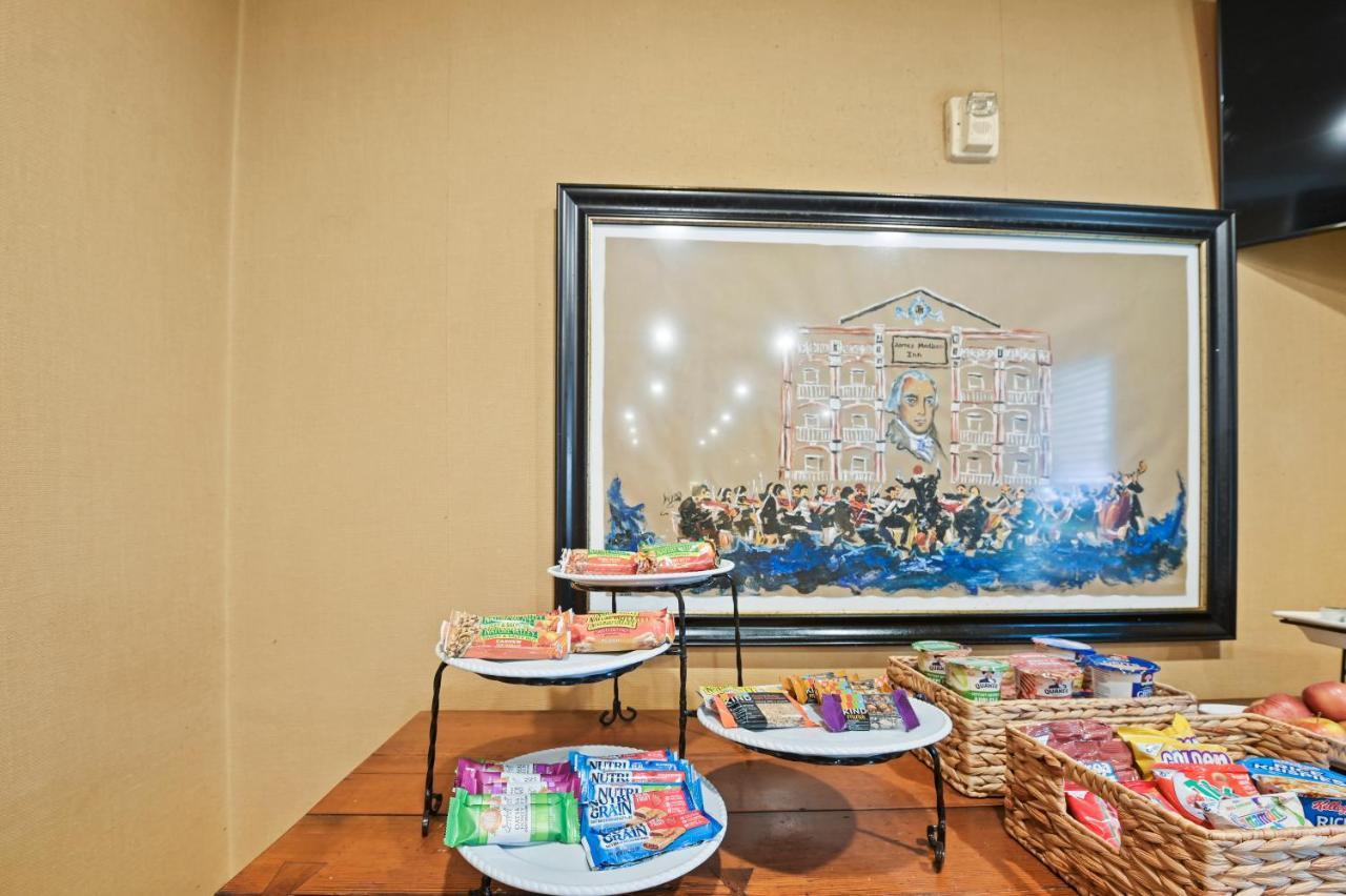 The James Madison Inn Ngoại thất bức ảnh