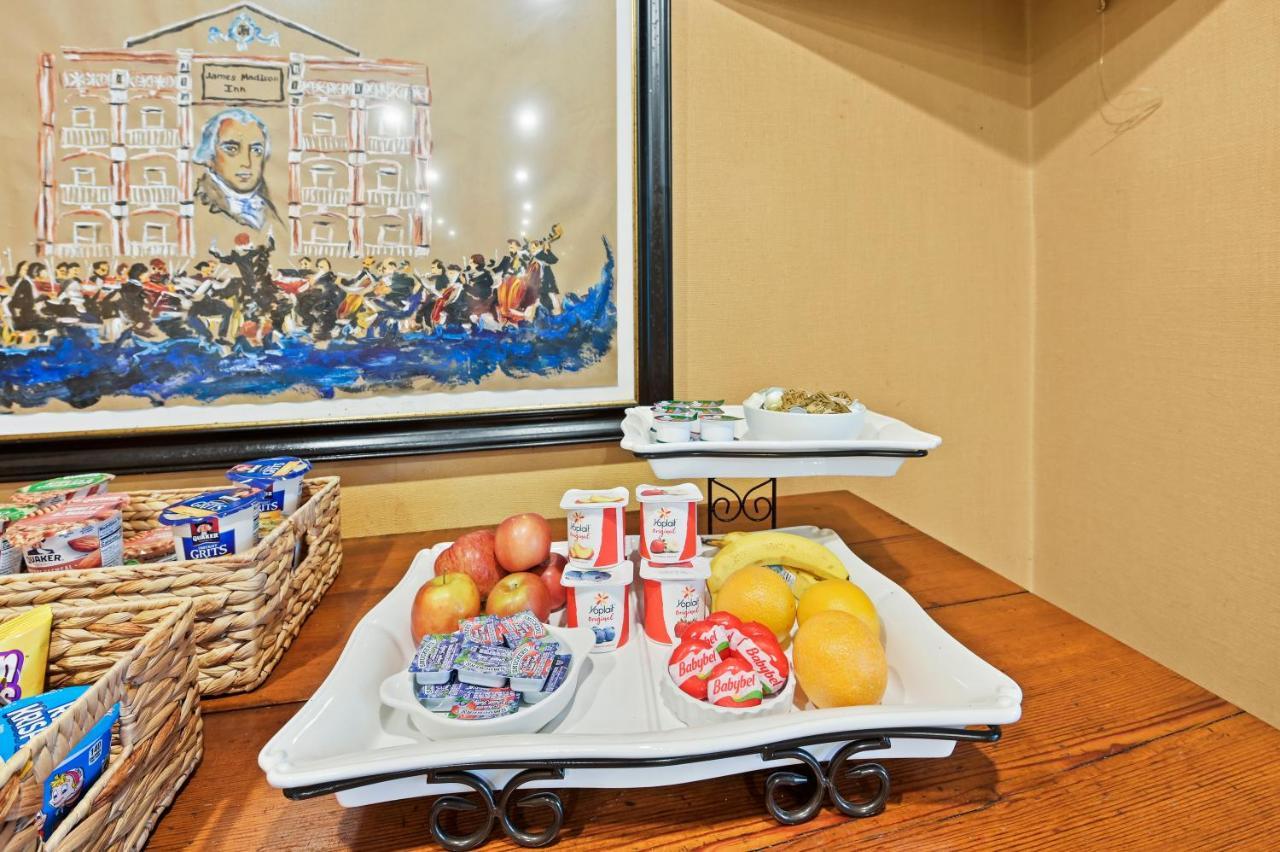 The James Madison Inn Ngoại thất bức ảnh
