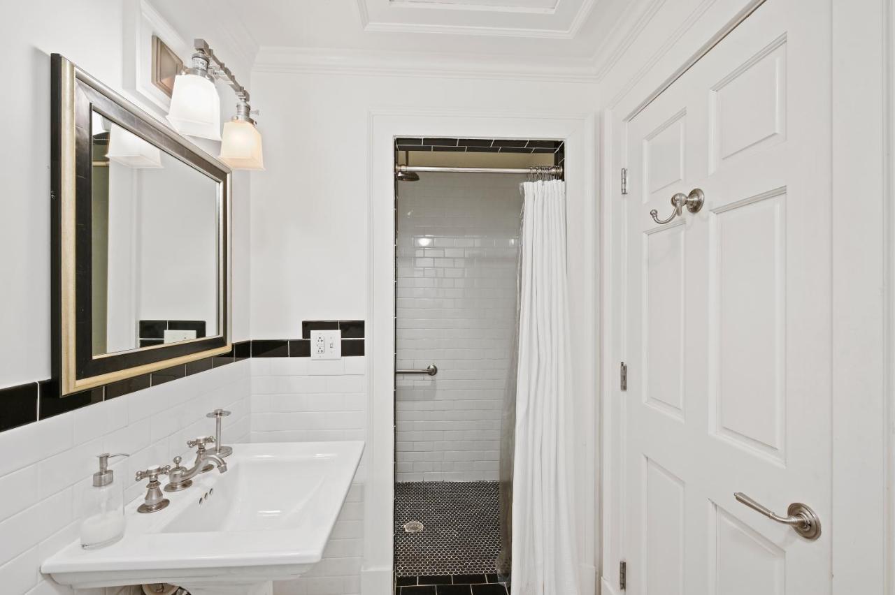 The James Madison Inn Ngoại thất bức ảnh