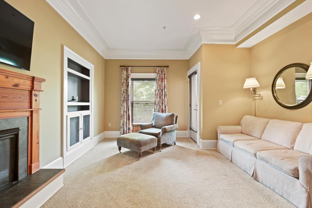 The James Madison Inn Ngoại thất bức ảnh